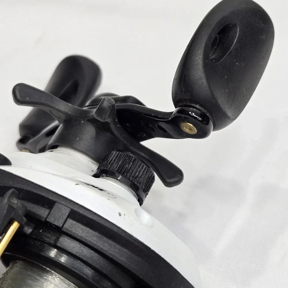Abu Garcia Ike EZ Cast White Fishing Reel 3 Bearings 6:2:1 ratio IKEEZLP - Picture 12 of 12